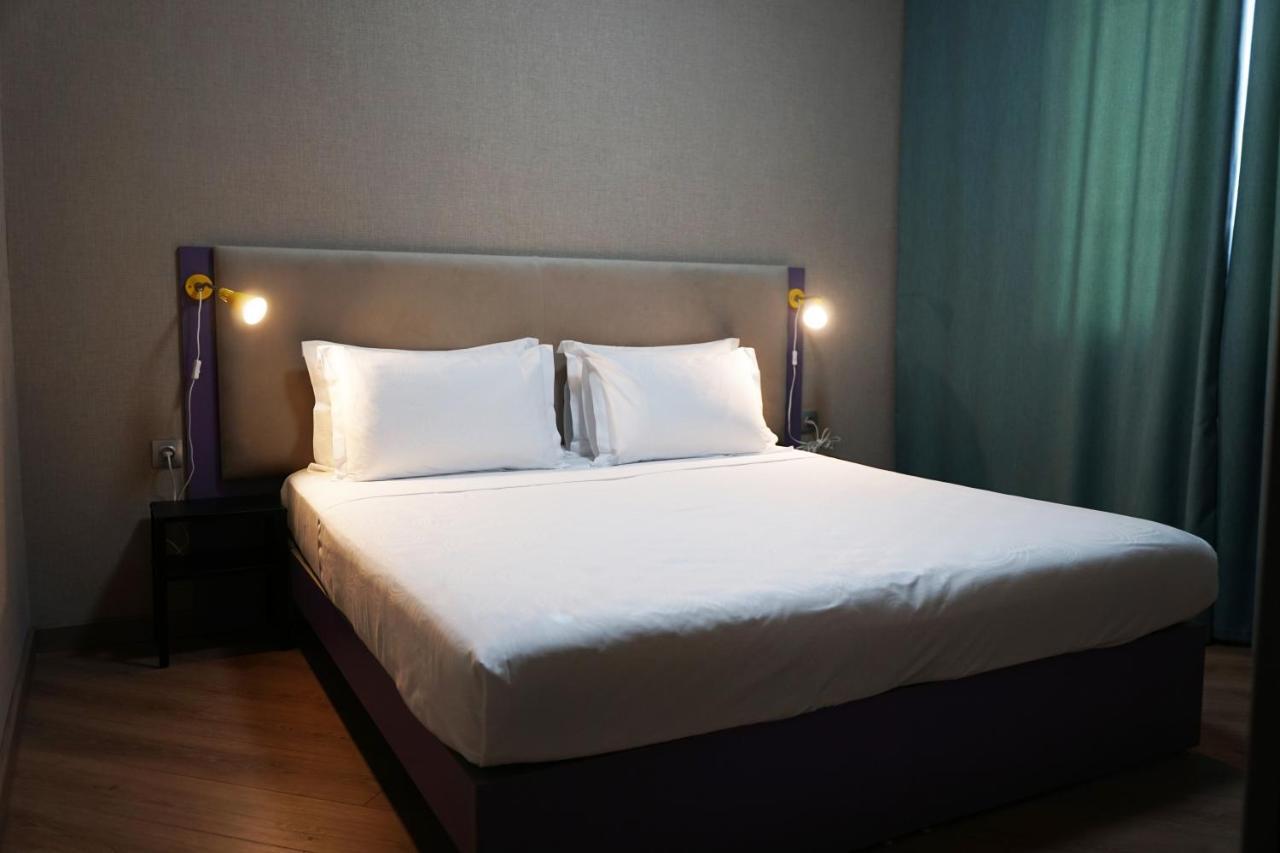 City Hotel Shymkent Ngoại thất bức ảnh