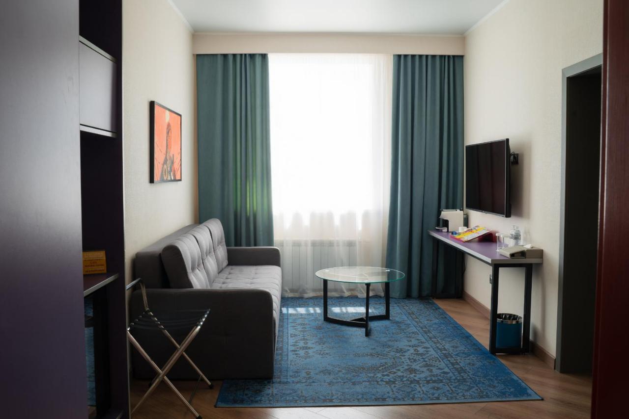 City Hotel Shymkent Ngoại thất bức ảnh