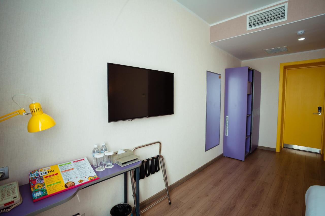 City Hotel Shymkent Ngoại thất bức ảnh