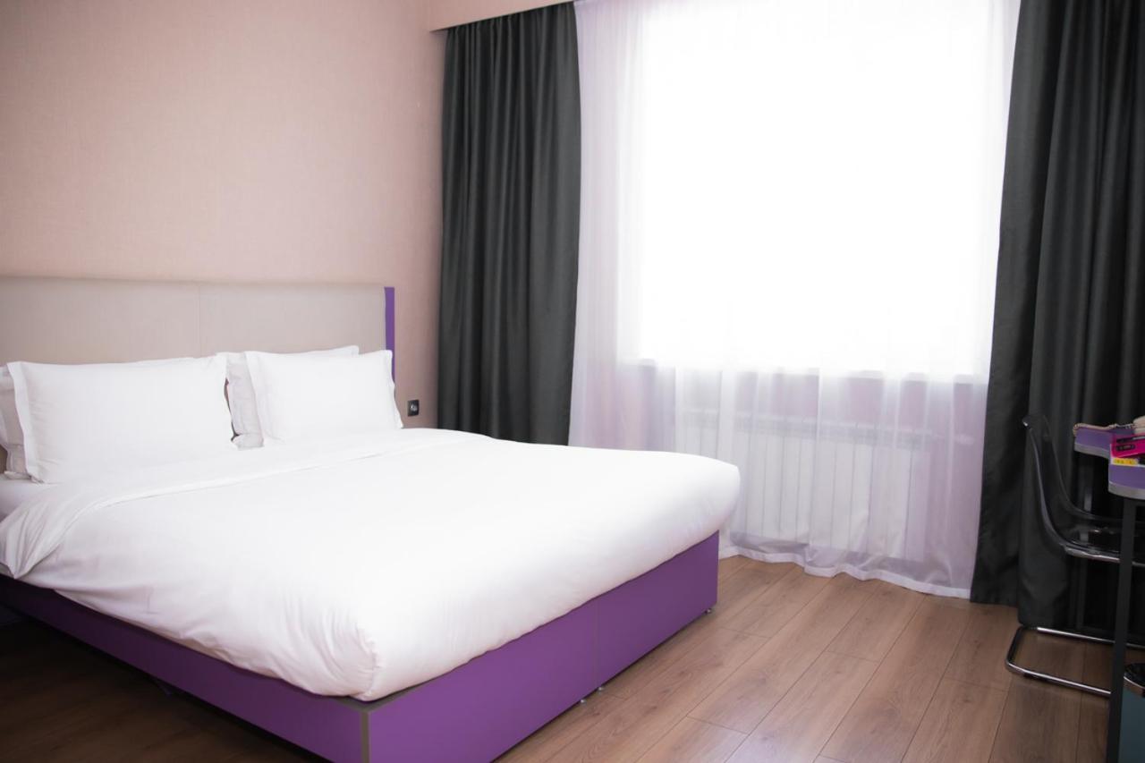 City Hotel Shymkent Ngoại thất bức ảnh